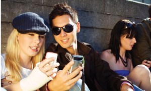 top 10 signs of cell phone addiction thumbnail celladic