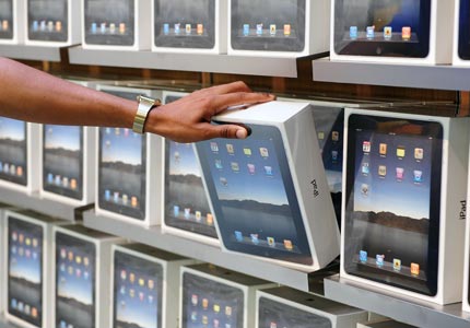 ipad-boxes-store-shelf