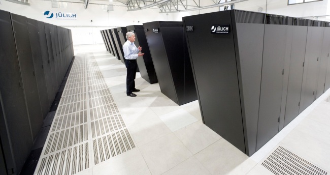 supercomputer-center-servers-ibm