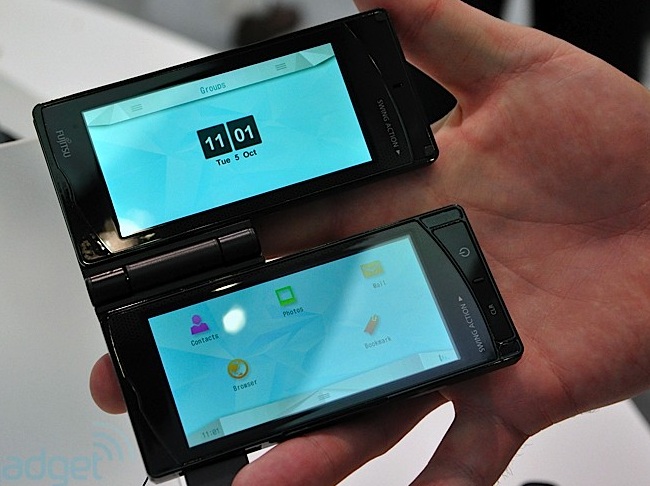 fujitsu-dual-screen-phone