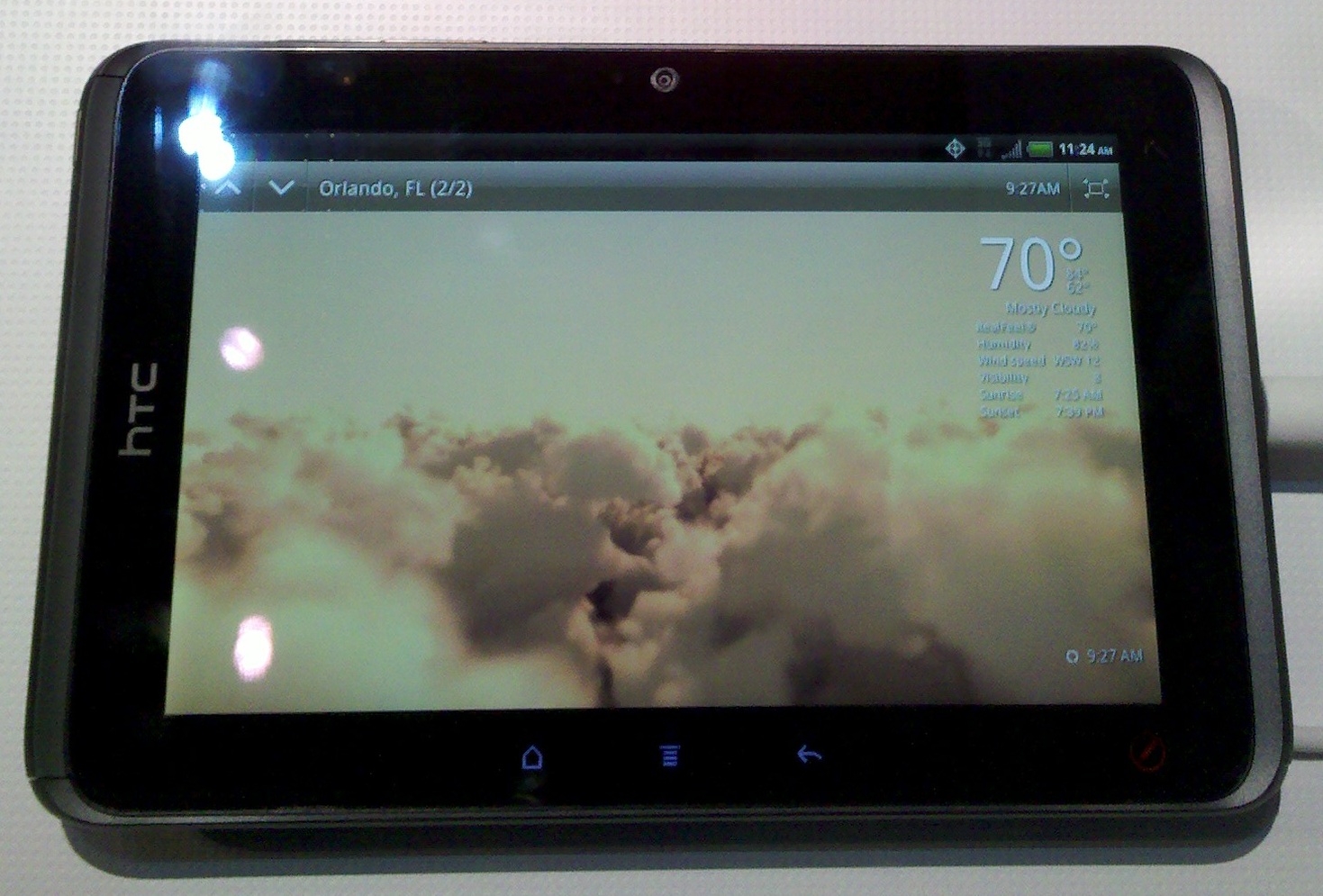 ctia-2011-htc-evo-view-4g-sideways