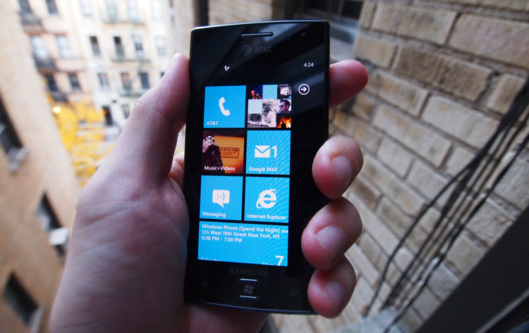 samsung-focus-flash-review-front-windows-phone-tiles