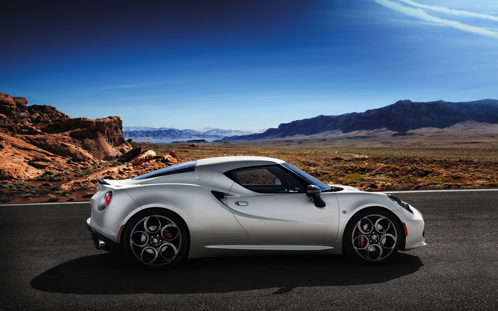 Alfa Romeo 4C profile