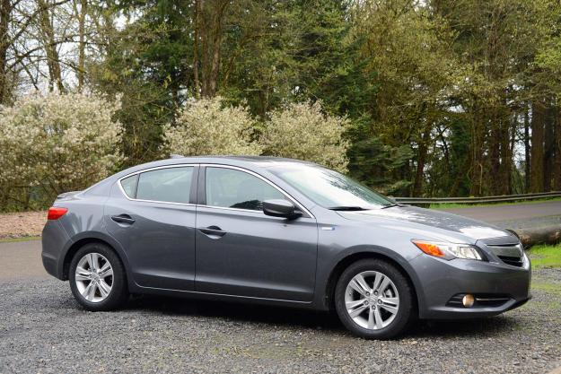 2013 acura ilx hybrid review exterior right