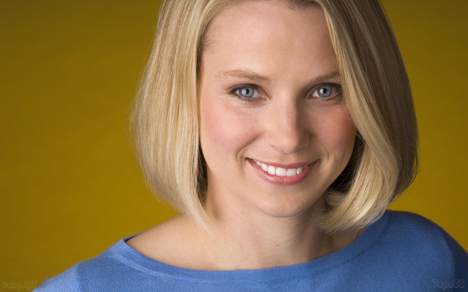 yahoo beats google facebook twitter unique desktop visitors december marissamayer