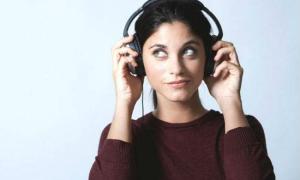 woman wearing headphones