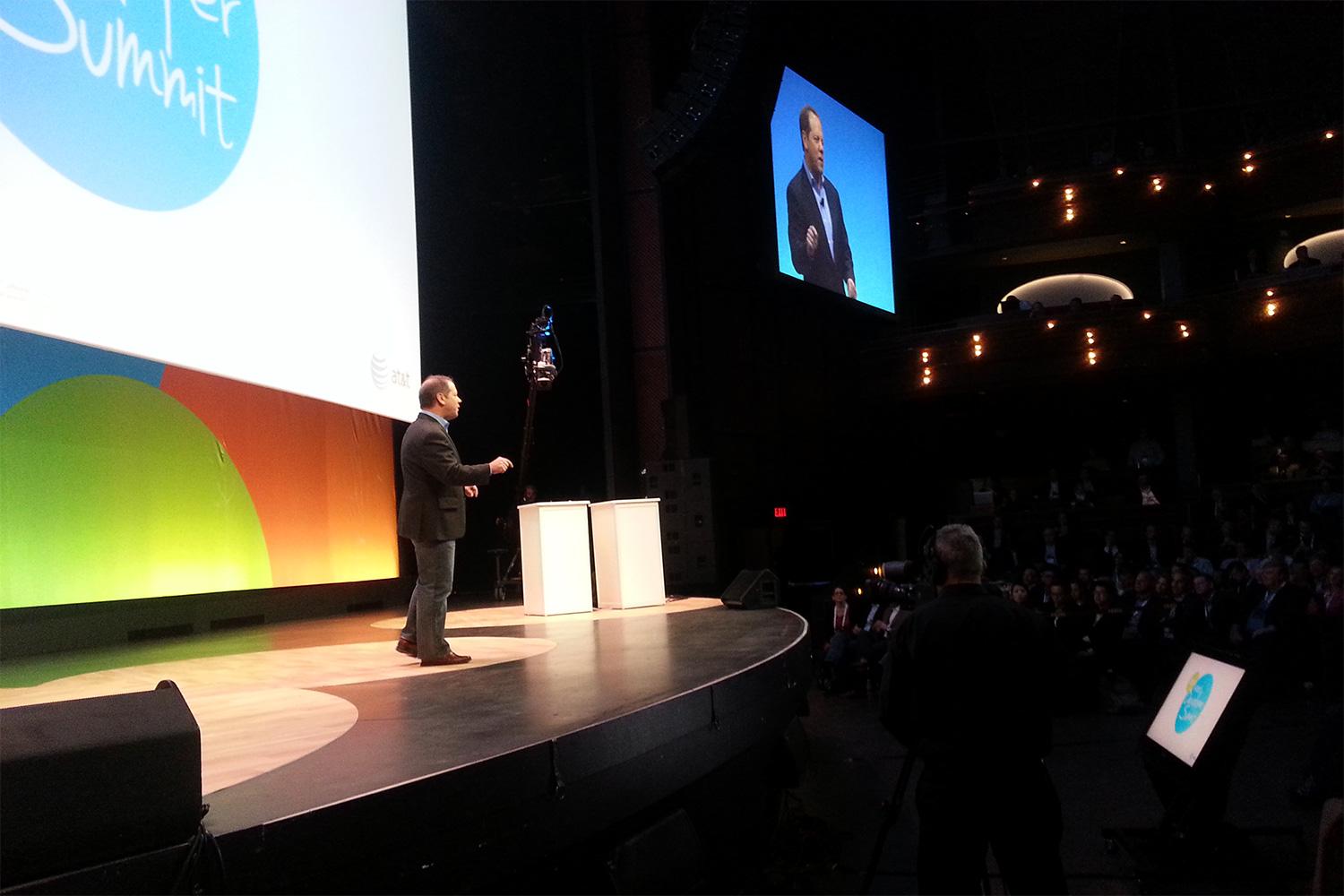 att announces sponsored data plan allows companies assume bill apps summit ces 2014