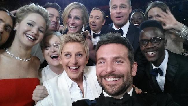 samsung will donate 3 million charity ellens selfie reached retweets ellen