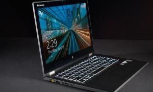 Lenovo Yoga 13 review screen angle 3