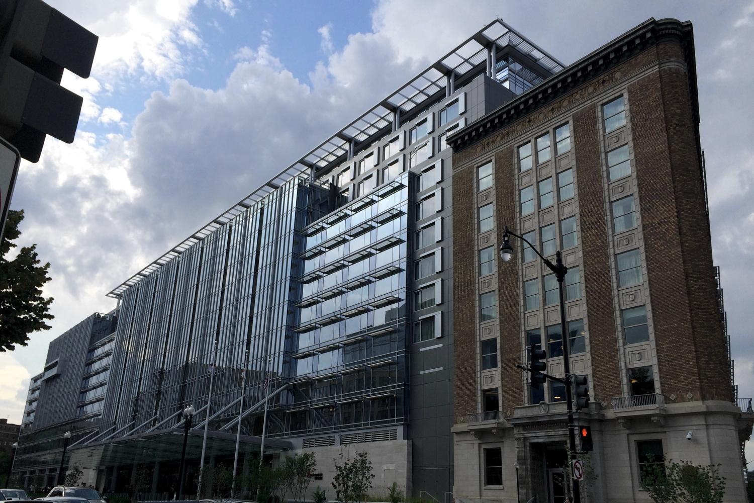 marriott marquis hotel tech exterior