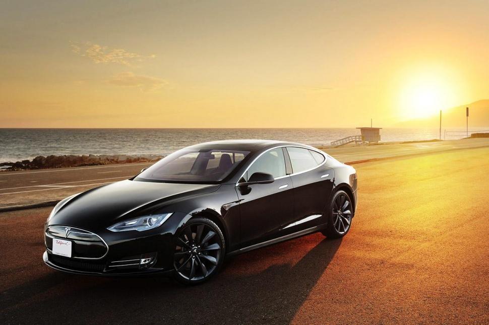 tesla d unveiled all wheel drive and semi autonomous systems model s sunset 3 970x646 c