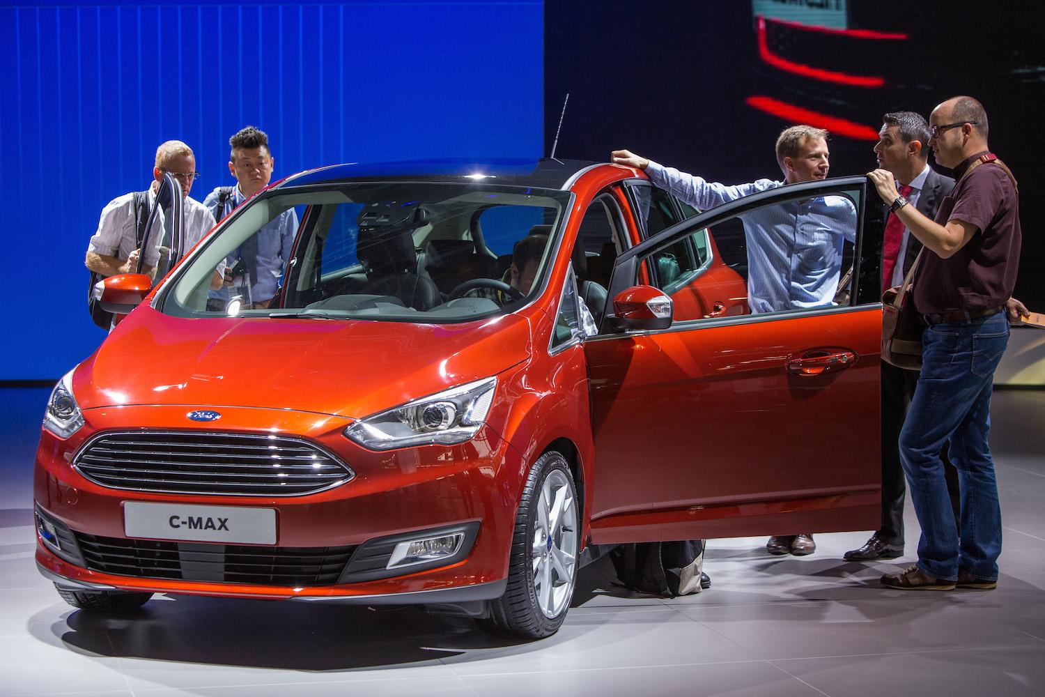 ford c max flaunts new face paris motor show fordparis2014 attheshow 202