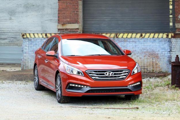 2015 hyundai sonata front right 1500x1000