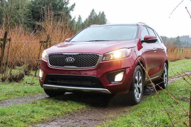 2016 Kia Sorento SX AWD front angle 2