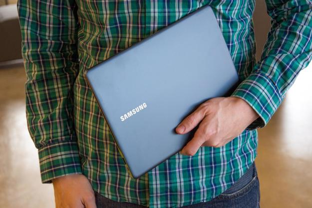 Samsung ATIV Book 9 hero lid