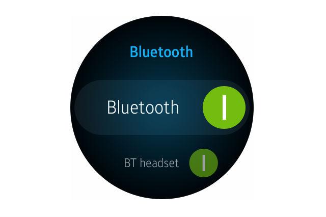 samsung first round smartwatch news gear a bluetooth