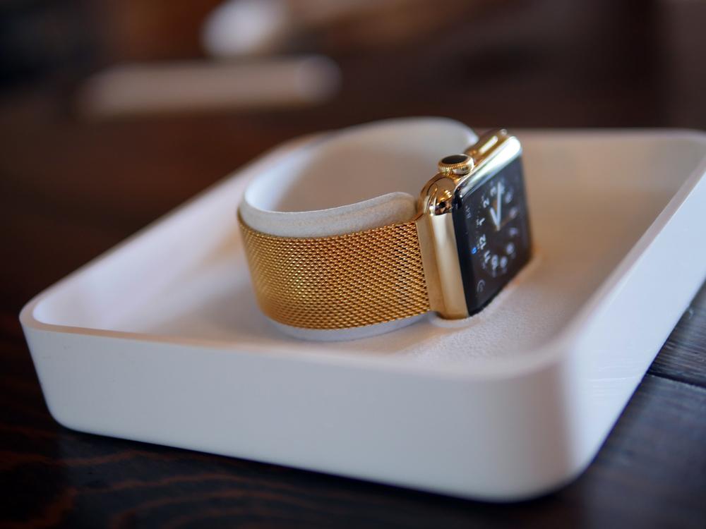 apple watch gold plate 400 news p1190133