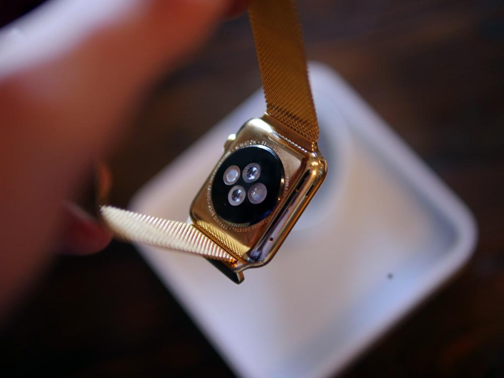 apple watch gold plate 400 news p1190137