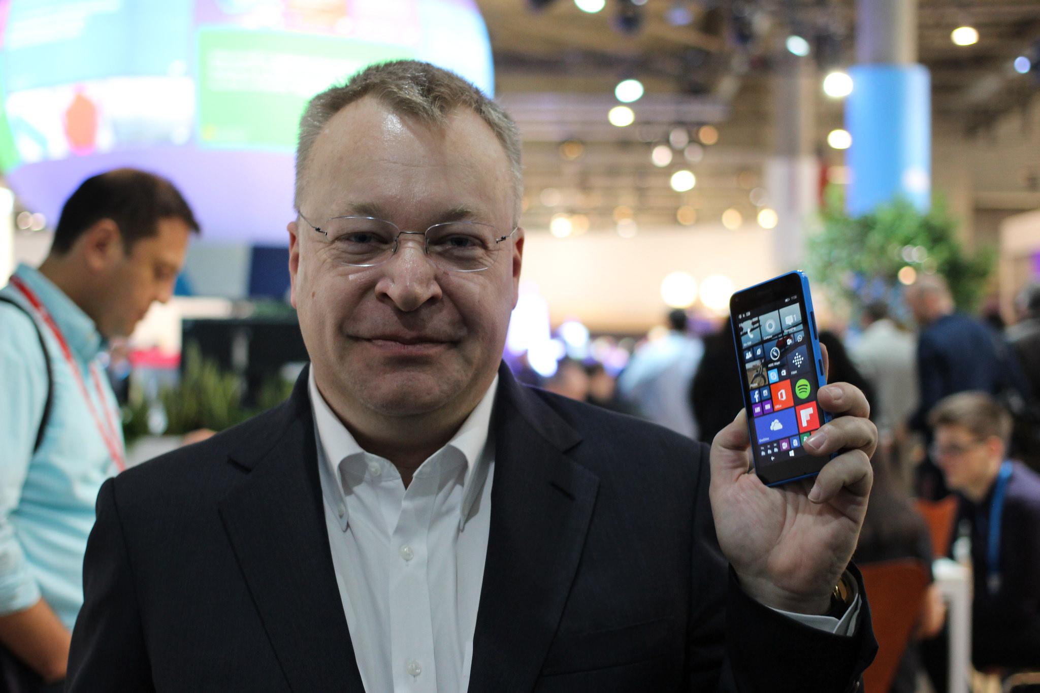 stephen elop leaves microsoft