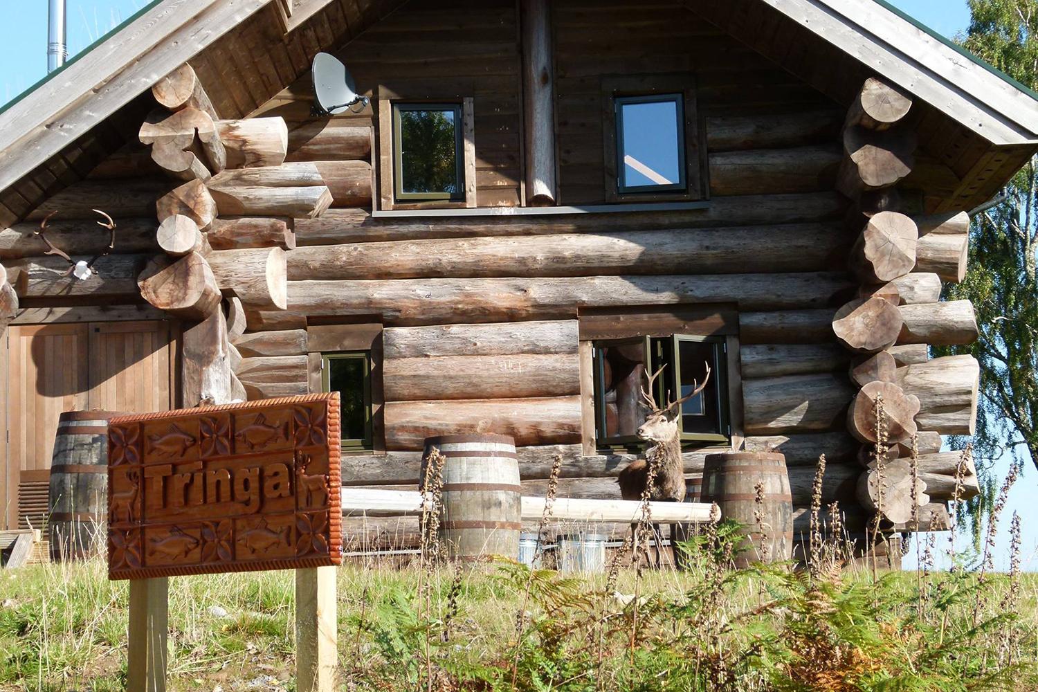 retreat from society and relax in these idyllic cabins around the world eagle brae highland log 13