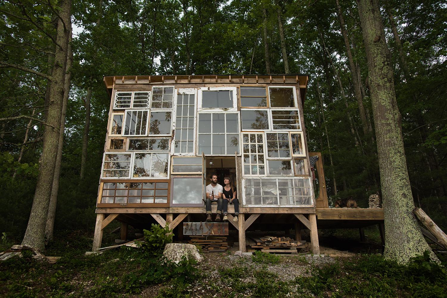 retreat from society and relax in these idyllic cabins around the world glass cabin 4