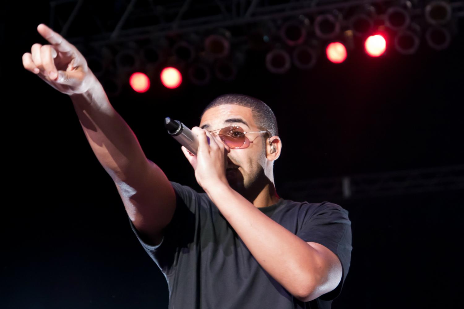 tidal accuses apple of blocking drake festival livestream concert