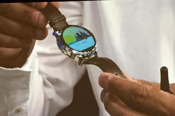 fossil android wear smartwatch news rumors first look