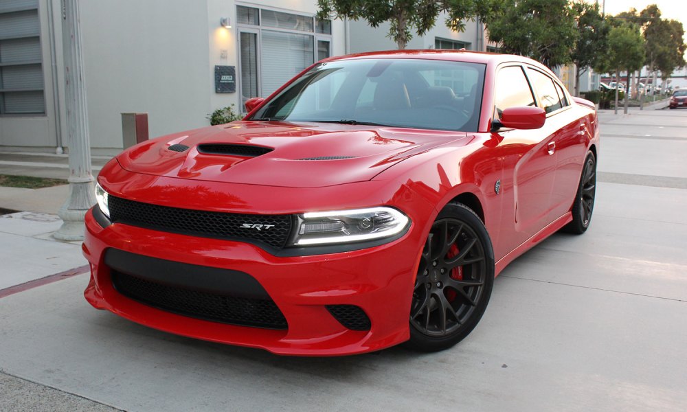 2015 Dodge Charger SRT Hellcat front left angle