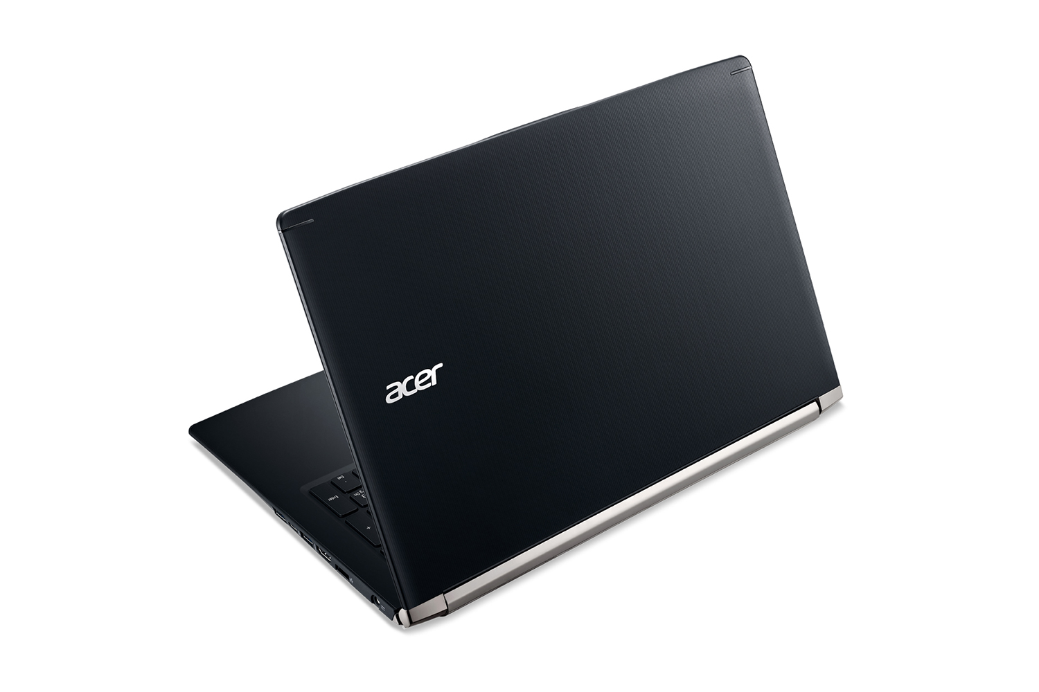 acer goes all in on skylake with latest expansion to computing line aspire v15 nitro vn7 592 07