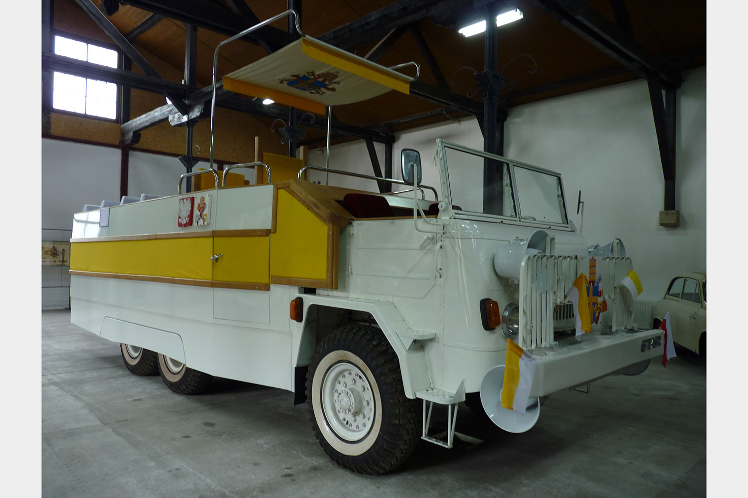 10 sweet popemobiles that will make you wish held the keys of heaven fsc star 660  1979 8