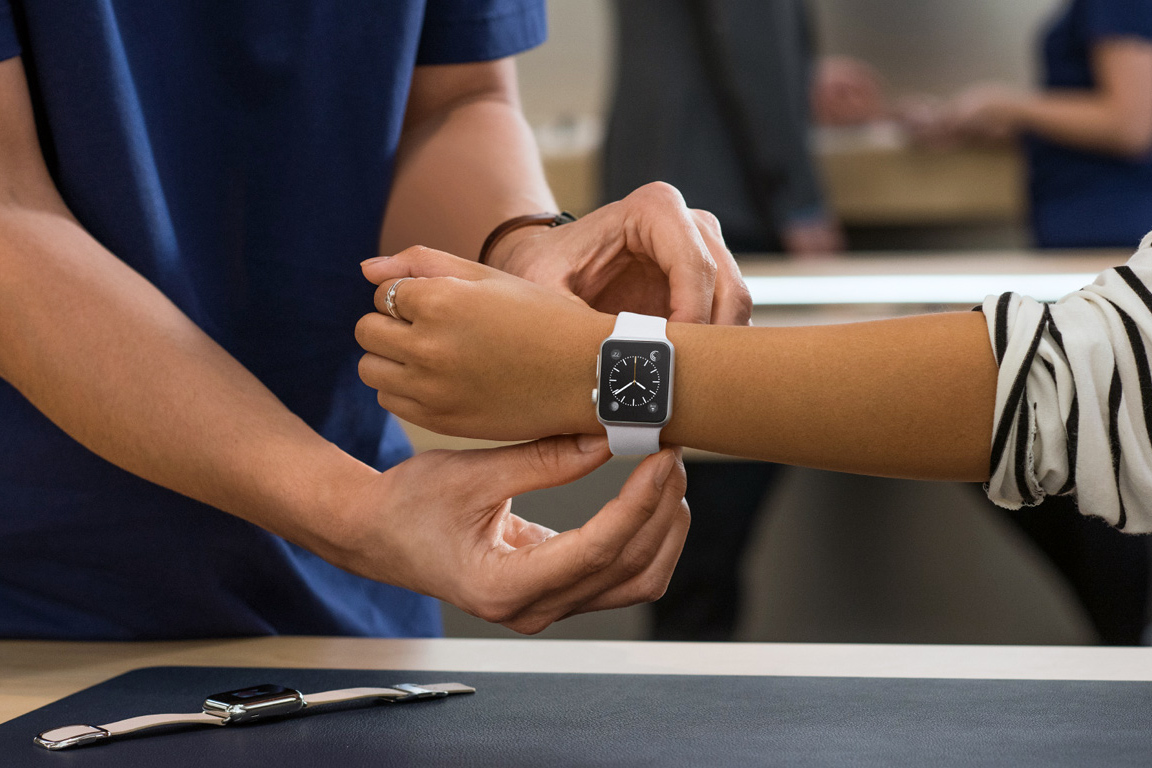 apple watch shipments 2016 store