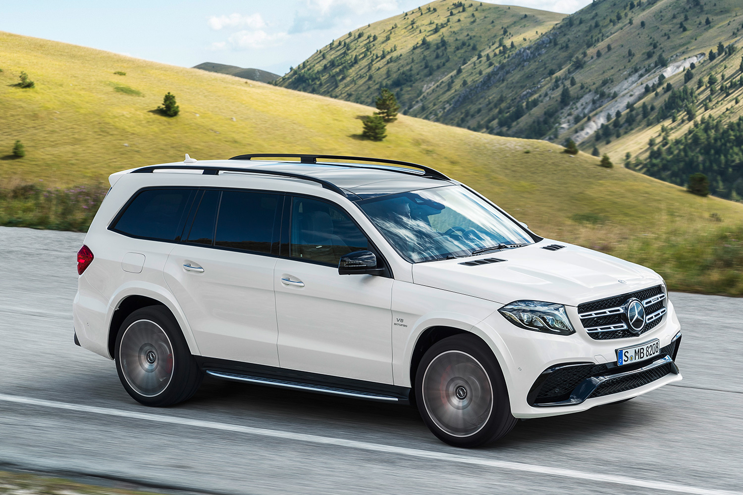 2017 mercedes benz gls class news pictures specs amg 63 064