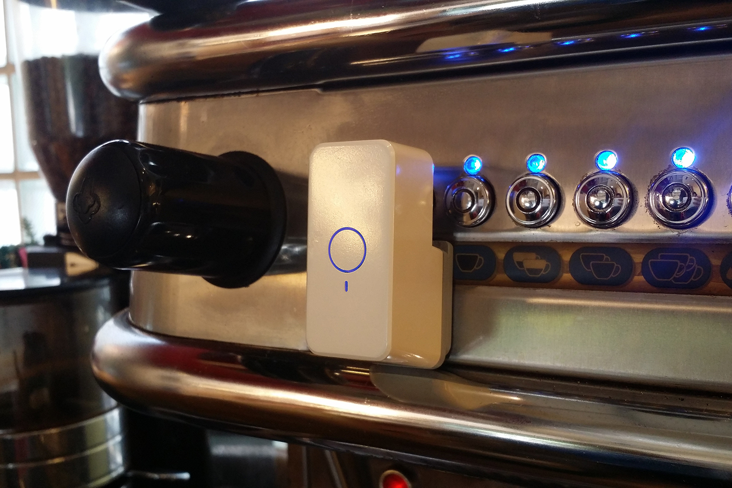 microbot push automates smart home devices gadgets on esspresso machine  1