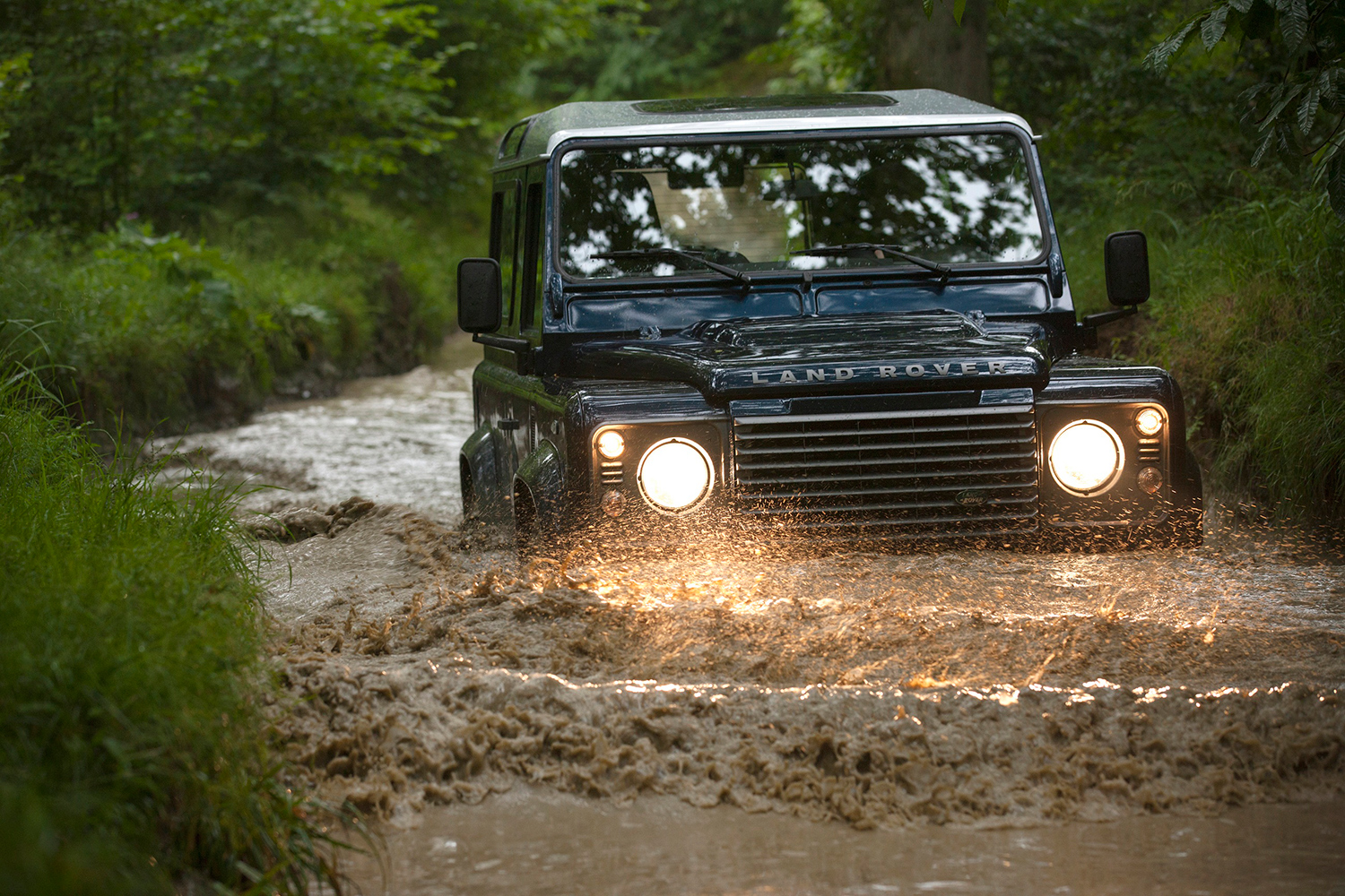 Land Rover Defender