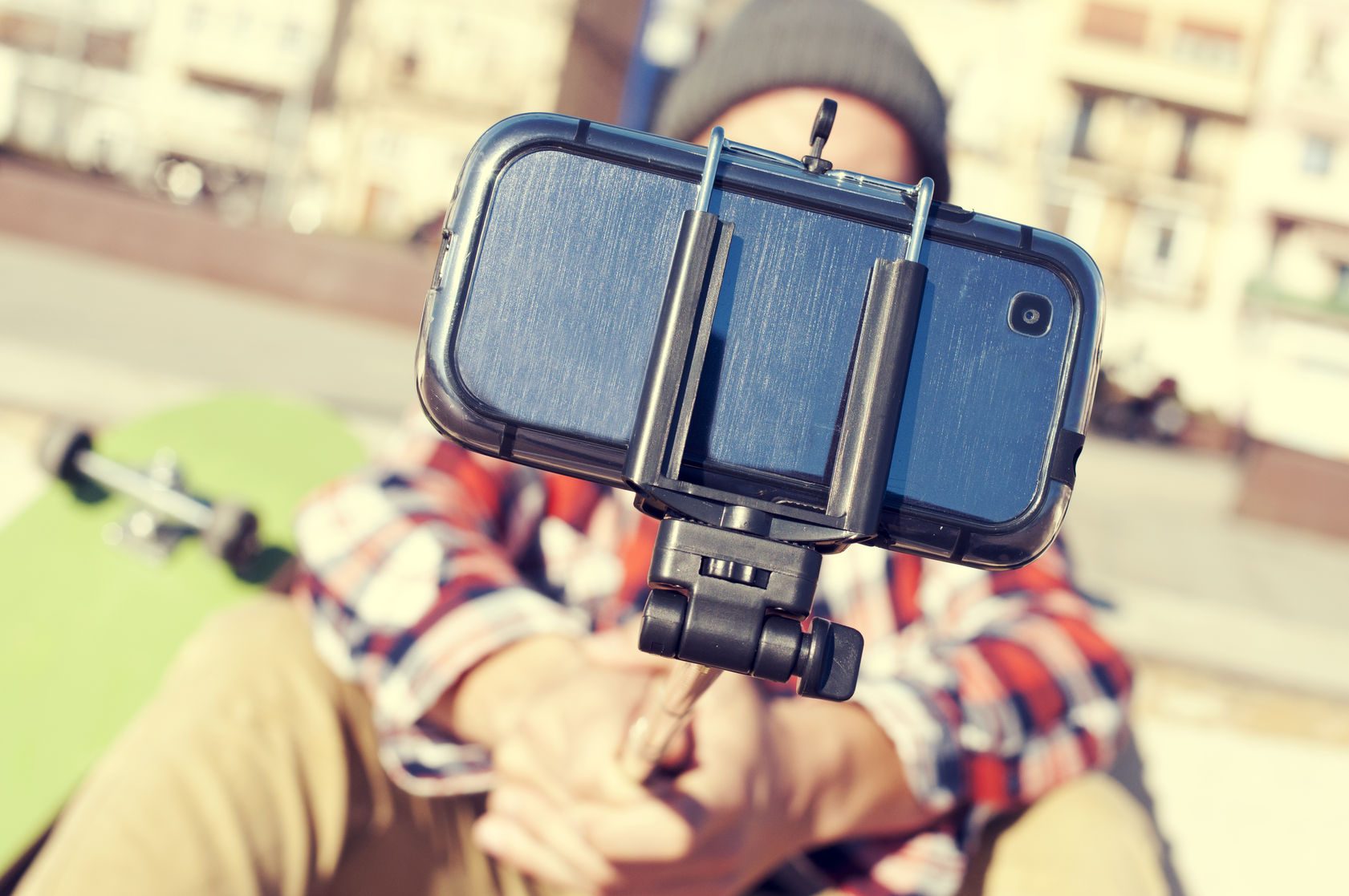 tourists fall off cliff in selfie attempt stick