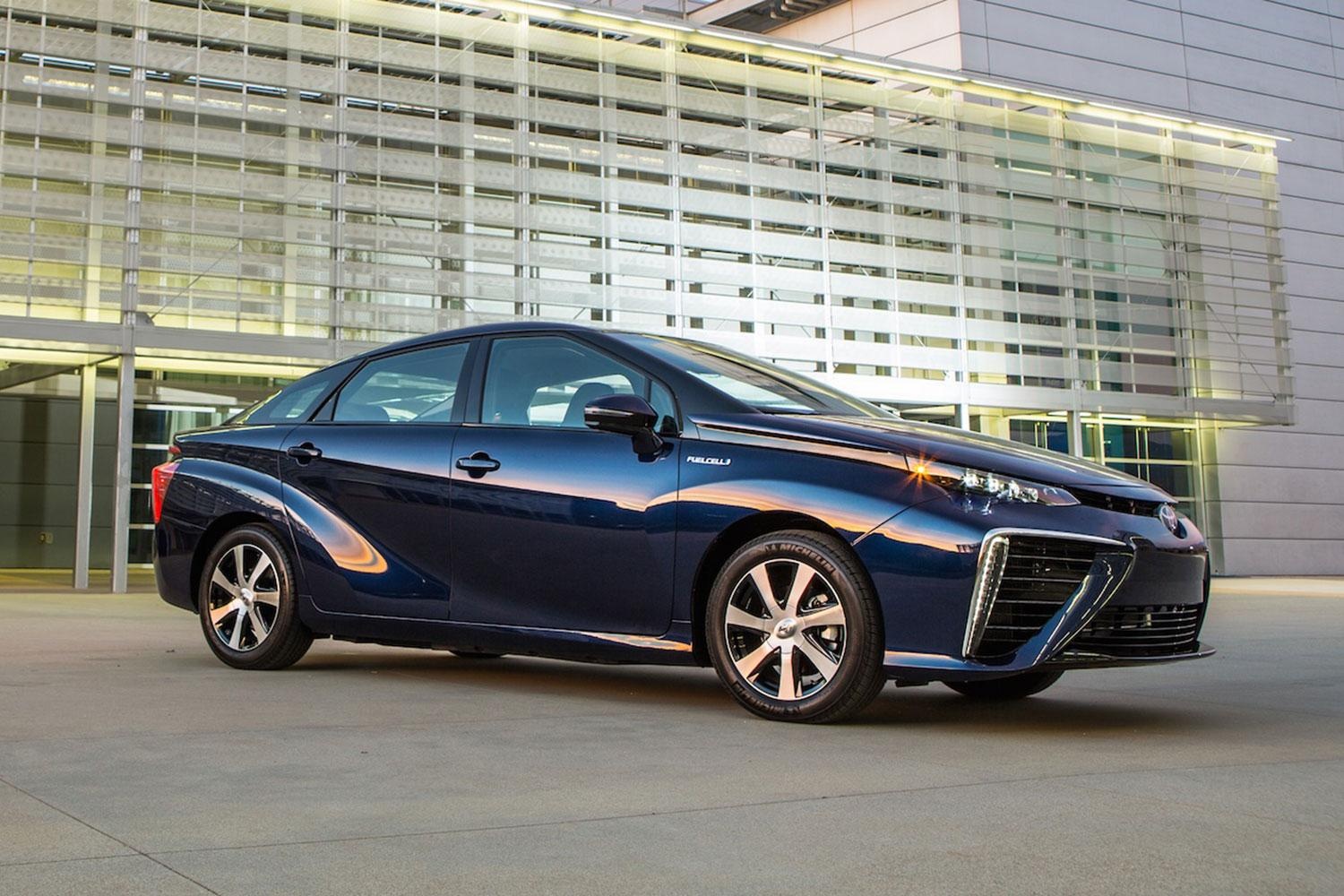 dt cars top stories of 2015 2016 toyota mirai press 12 1500x1000