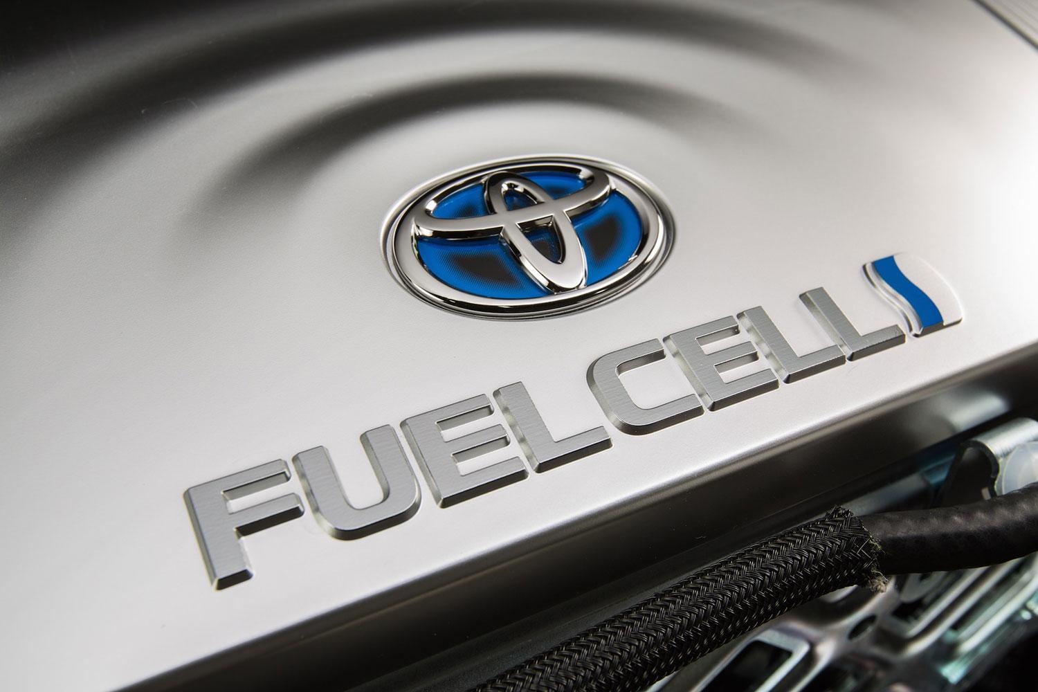 toyota to study hydrogen fuel cell trucks 2016 mirai press 23 1500x1000