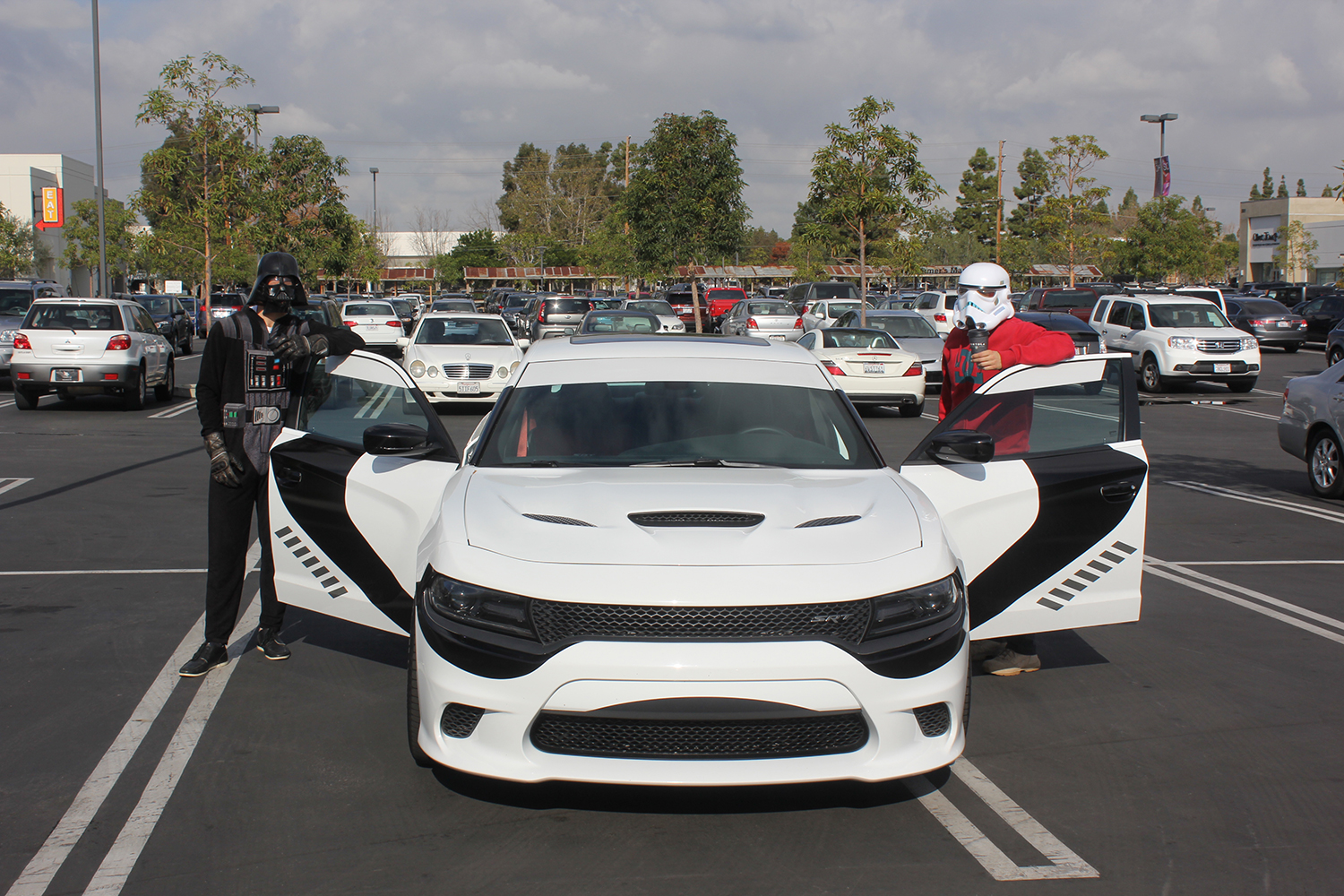 stormtroopers day off putting the galaxy on hold to enjoy dodges charger srt hellcat dodge stormtrooper 0783