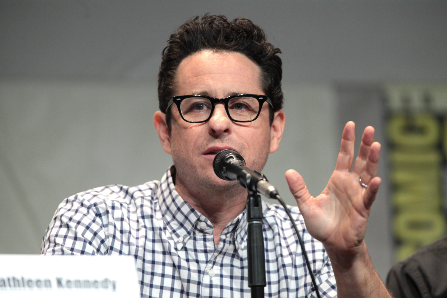 hbo jj abrams glare comic con 2015