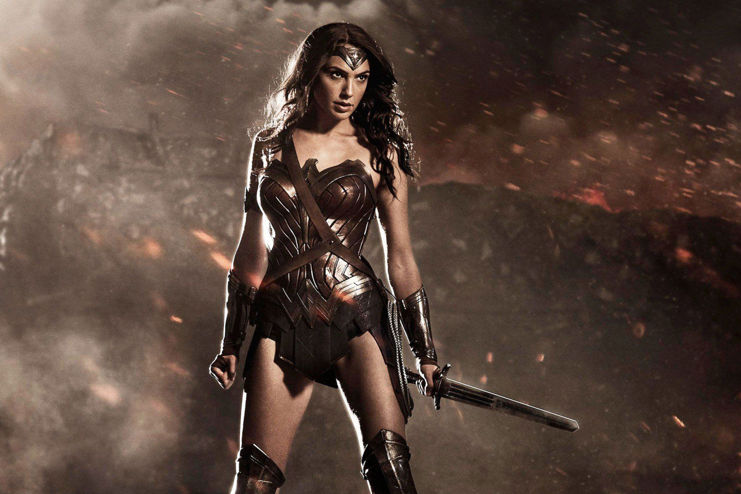 suicide squad wonder woman trailers in batman v superman dawn of justice