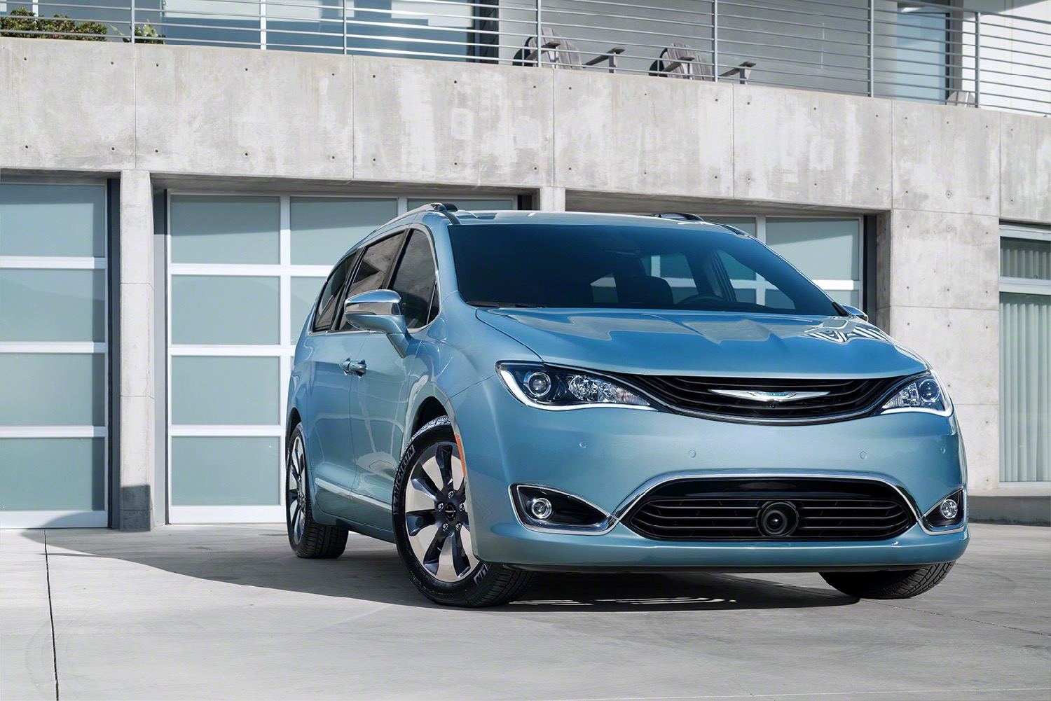 2017 Chrysler Pacifica Hybrid