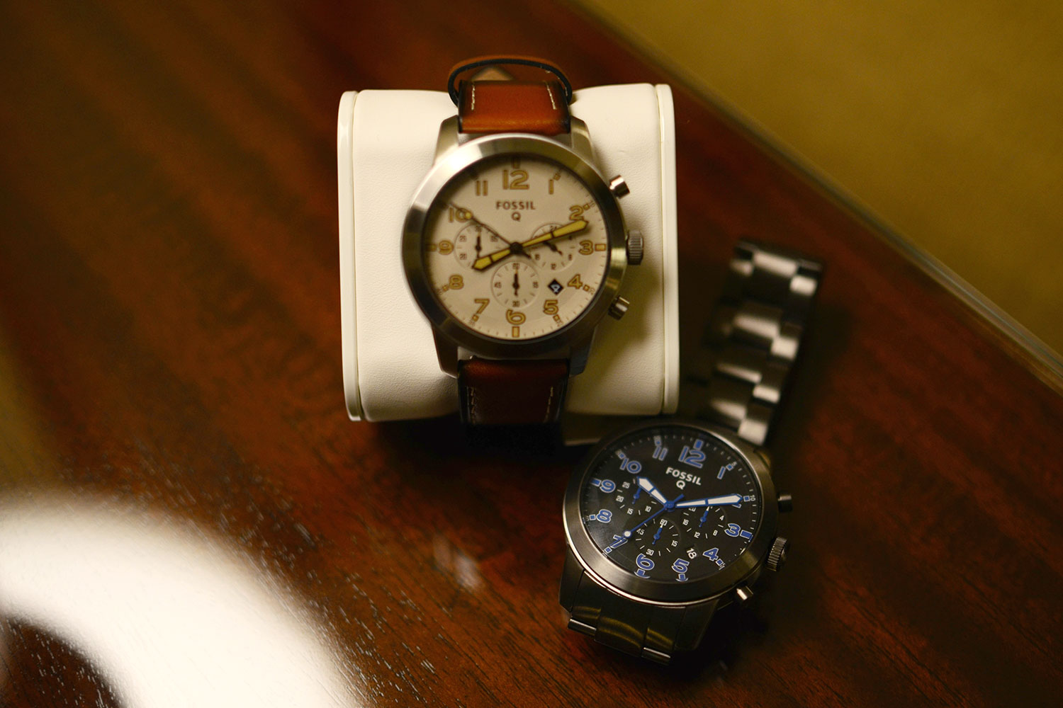 Fossil Pilot Q54