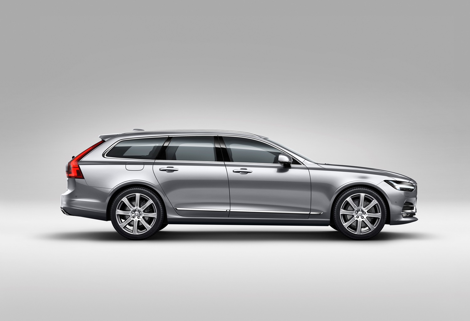 2017 Volvo V90