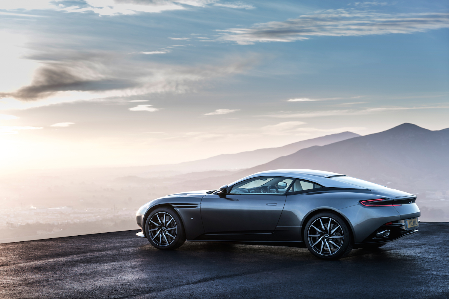 Aston Marin DB11