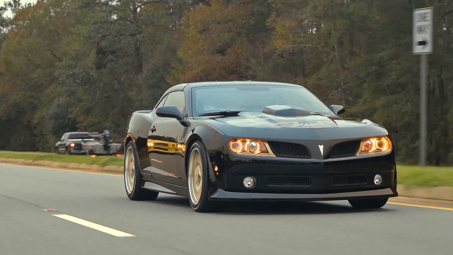 burt reynolds signs pontiac trans am revival models new bandit 0020