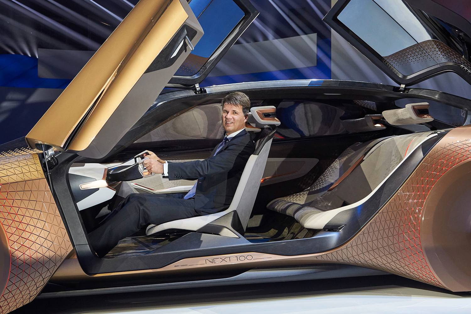 bmw vision next 100 news specs pics performance p90212588 highres