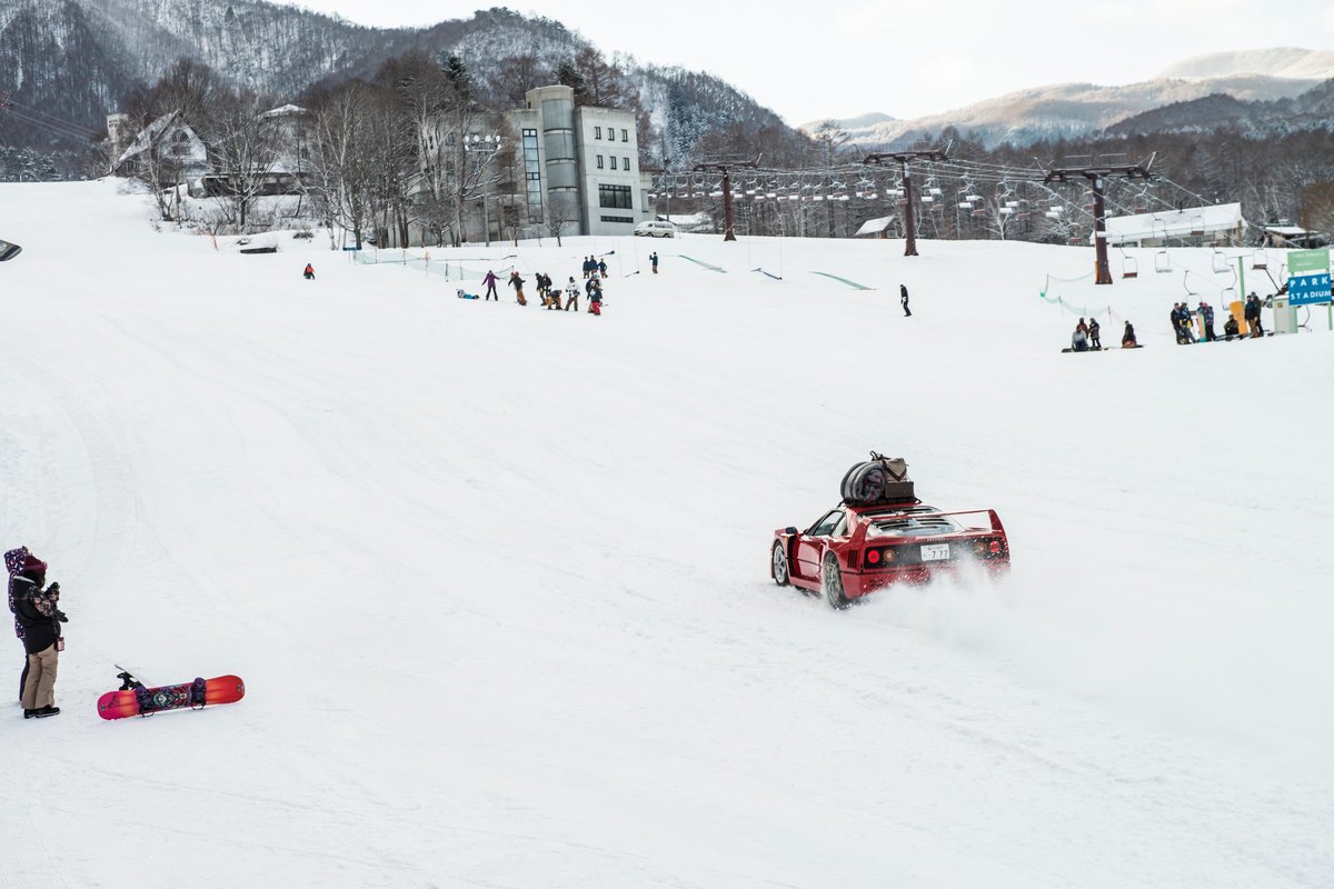 red bull ferrari f40 hooning snow  2