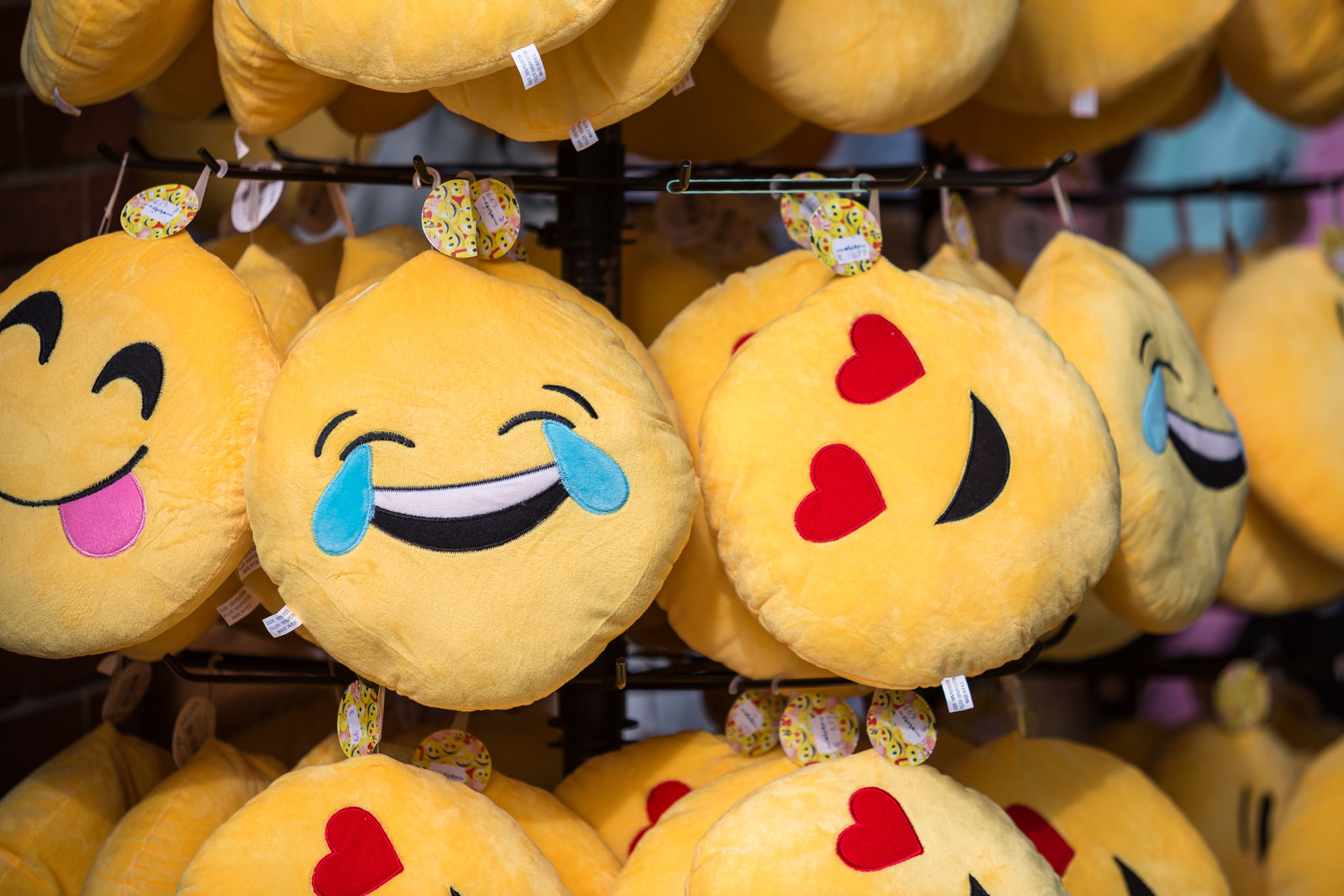 emoji study shows ambiguity 25617662995 e1bc33e0bc k