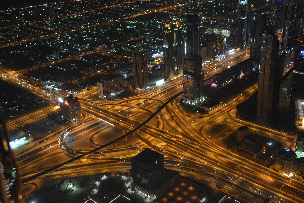 dubai driverless cars 2030 1196188 1280