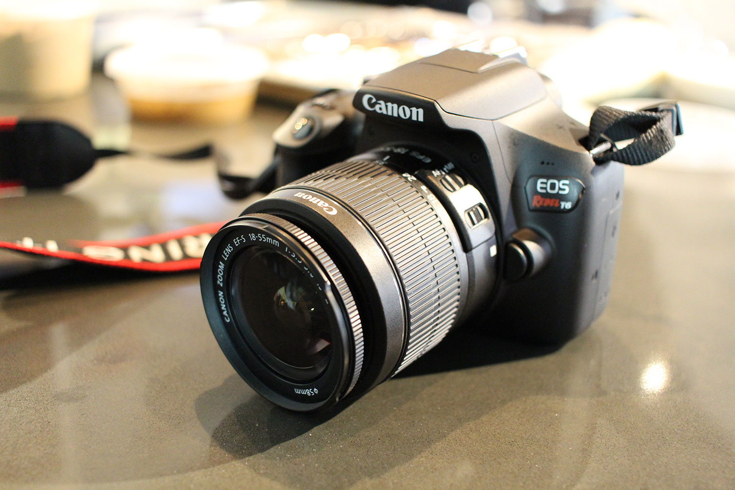 Canon T6